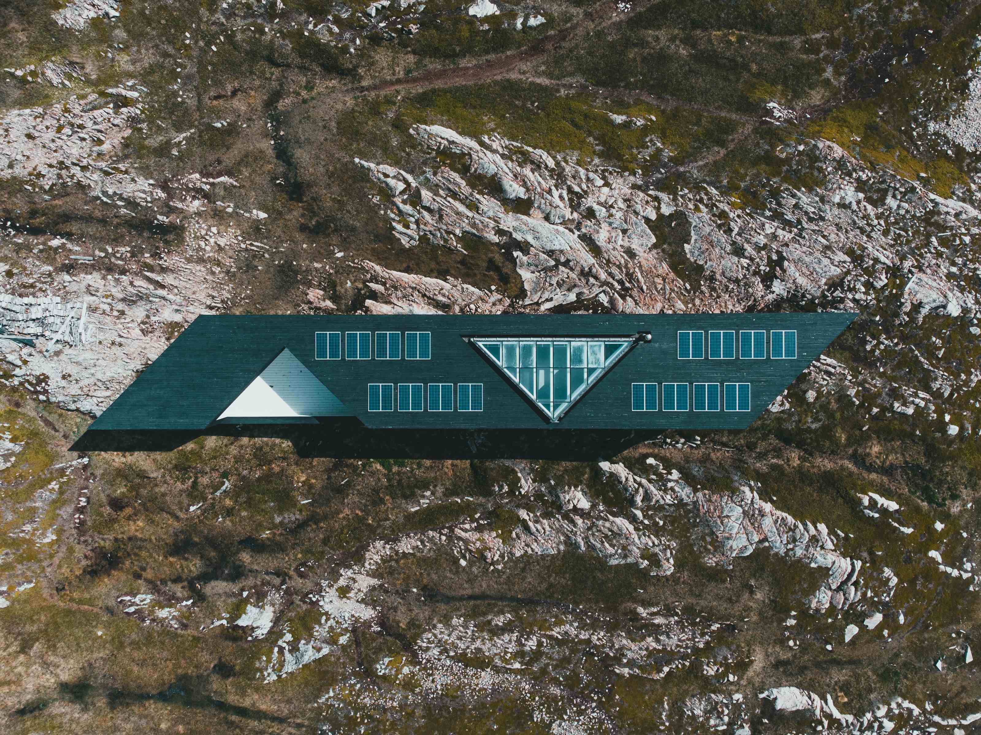 Modern kitchen full of the high-draw appliances a whole-house off-grid system has to carry